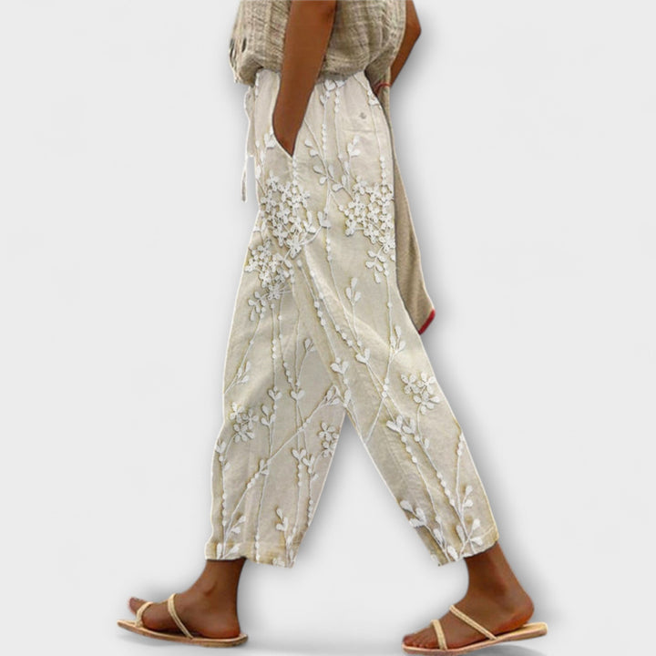 Zoey - Calça Estampada com Padrão de Folhas de Vinho